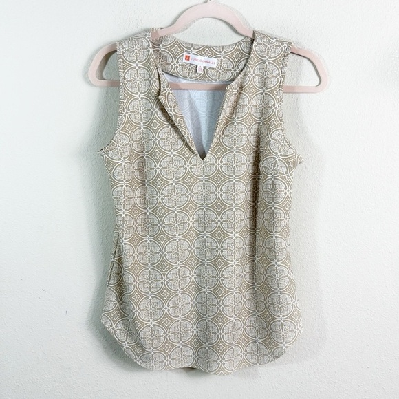 Jude Connally Ali Sleeveless Top Blouse in Beige and White size Small - Picture 7 of 7